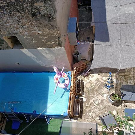 T2 Duplex "Chez Evelyne" Apartman Remoulins Kültér fotó