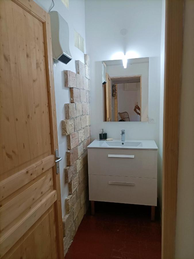 T2 Duplex "Chez Evelyne" Apartman Remoulins Kültér fotó