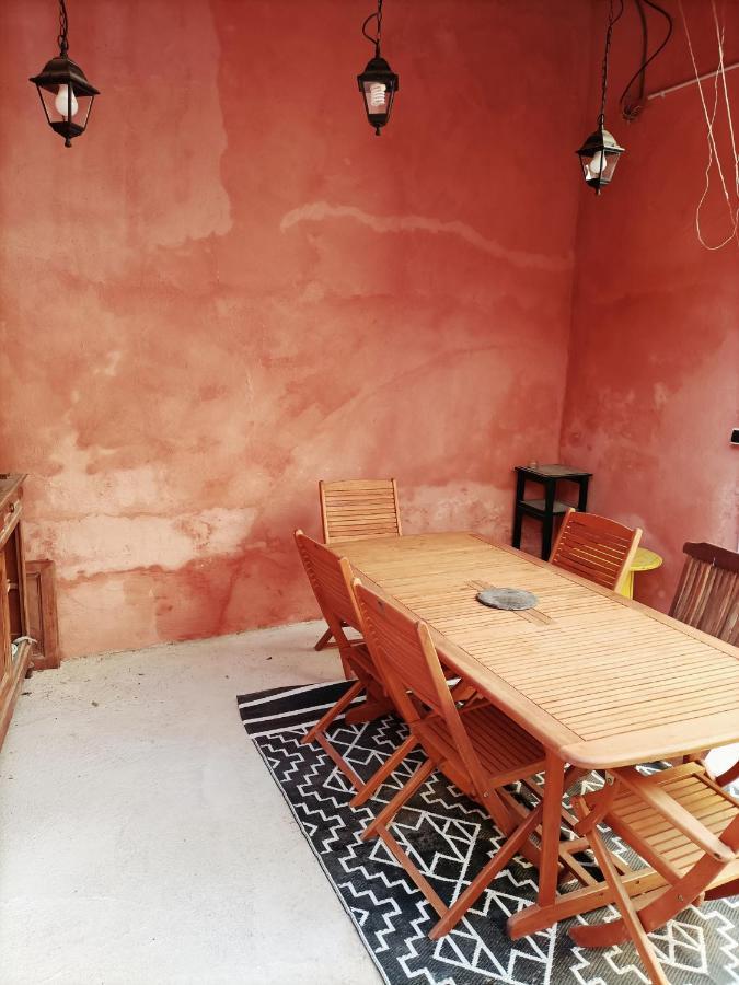 T2 Duplex "Chez Evelyne" Apartman Remoulins Kültér fotó