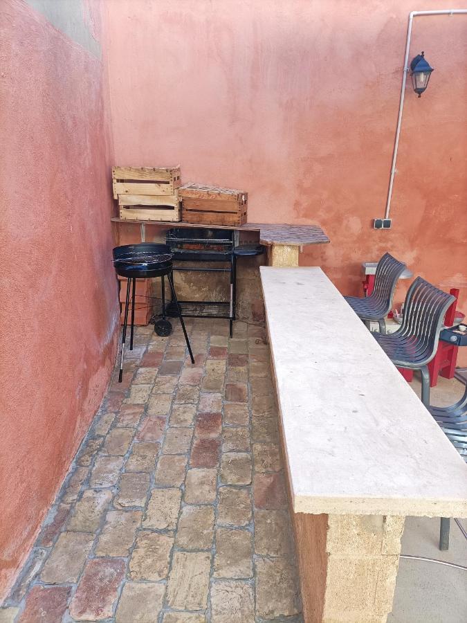 T2 Duplex "Chez Evelyne" Apartman Remoulins Kültér fotó
